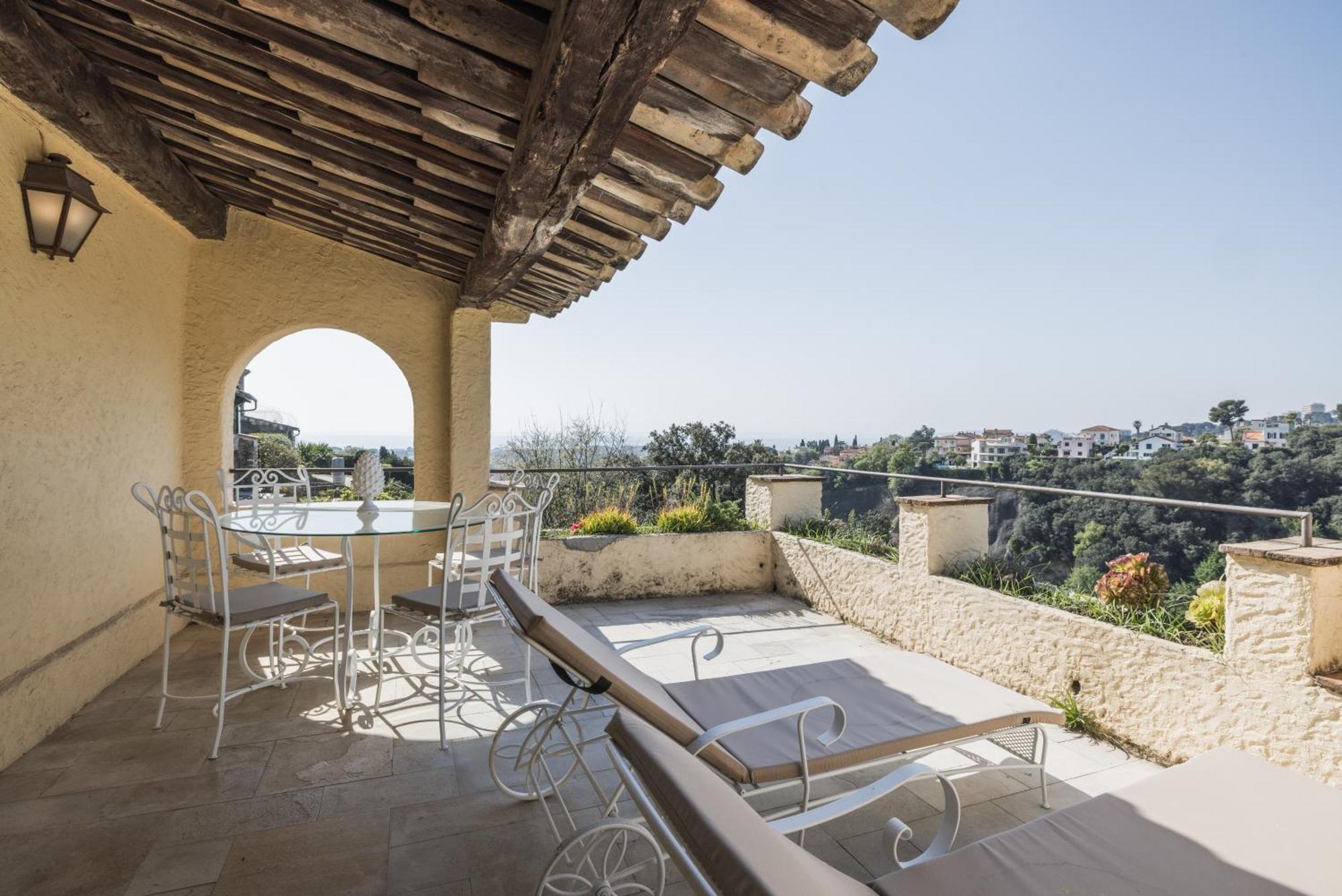 Chateau Le Cagnard Cagnes-sur-Mer Bagian luar foto
